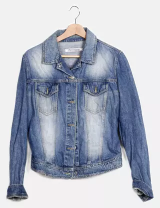 Il giubbino di jeans non tramonta mai: una selezione online