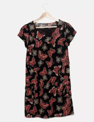 Robe chemise à fleurs bleu marine Yumi, €31 | Asos | Lookastic France