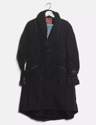 Vêtements d’occasion « aventures de toiles 38 » Toute la