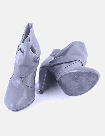 botines grises