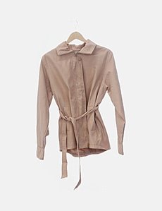 Chaqueta terciopelo salmón con bordado floral Chaqueta terciopelo salmón con bordado floral