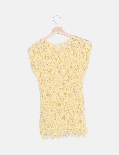 Zara Camiseta amarilla troquelada (descuento 84 %) Micolet Zara Blusa amarilla plisada (descuento 84 %) Micolet