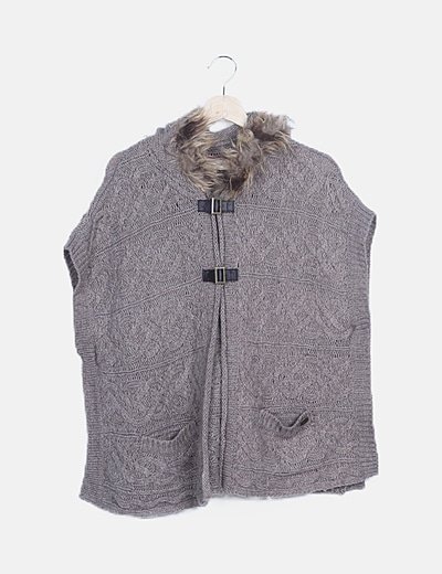 Bershka poncho