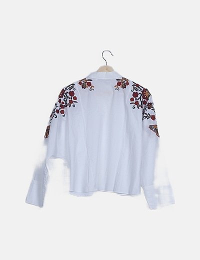camisa blanca bordada zara