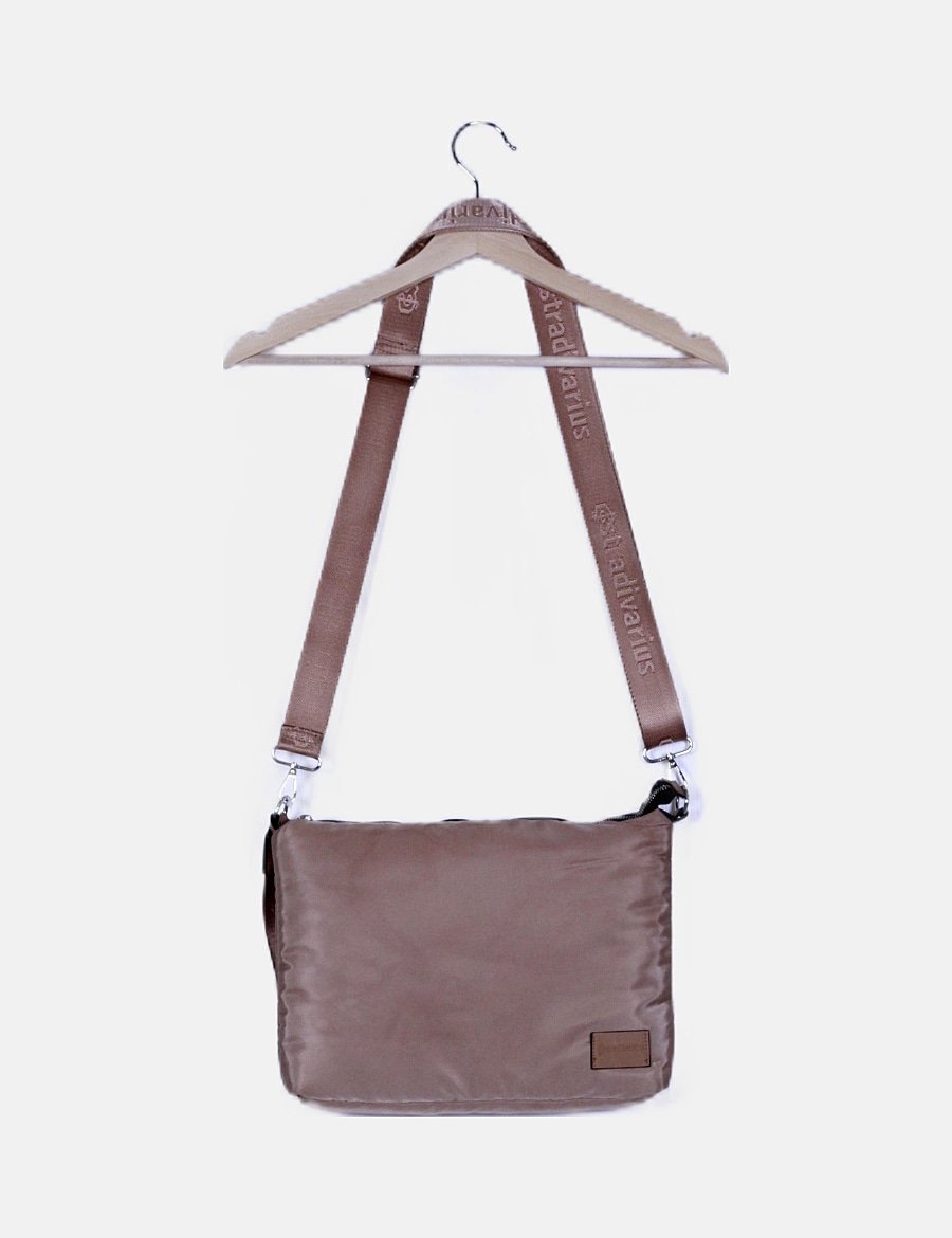 bolso acolchado beige