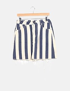 white skirt ghanda