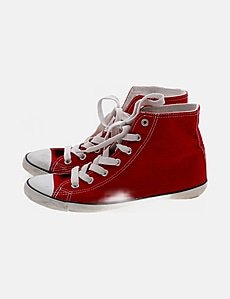 red converse target