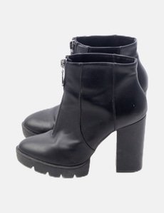 Stivali BERSHKA Donna | Acquista online su Micolet.com
