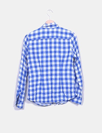 camisa blanca cuadros azules